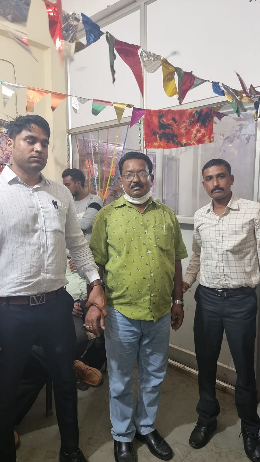 Bhopal: Mandideep  Nagar Palika supervisors held for graft