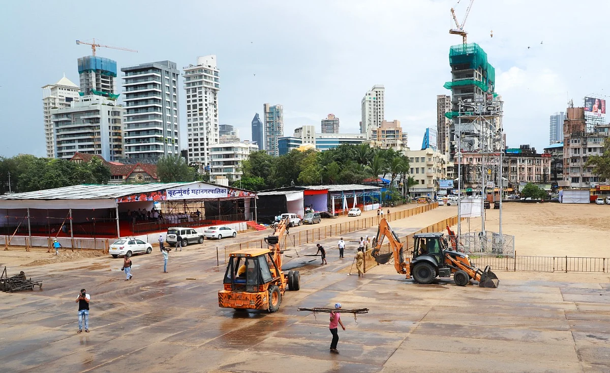 Arrnagemnets made by BMC for Ganesh Visarjan.