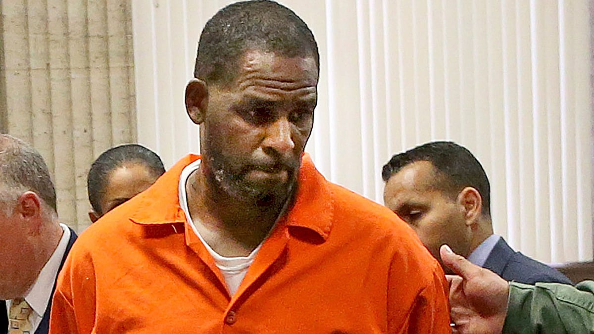 Singer R Kelly found guilty of all charges in sex trafficking trial, faces lengthy jail time