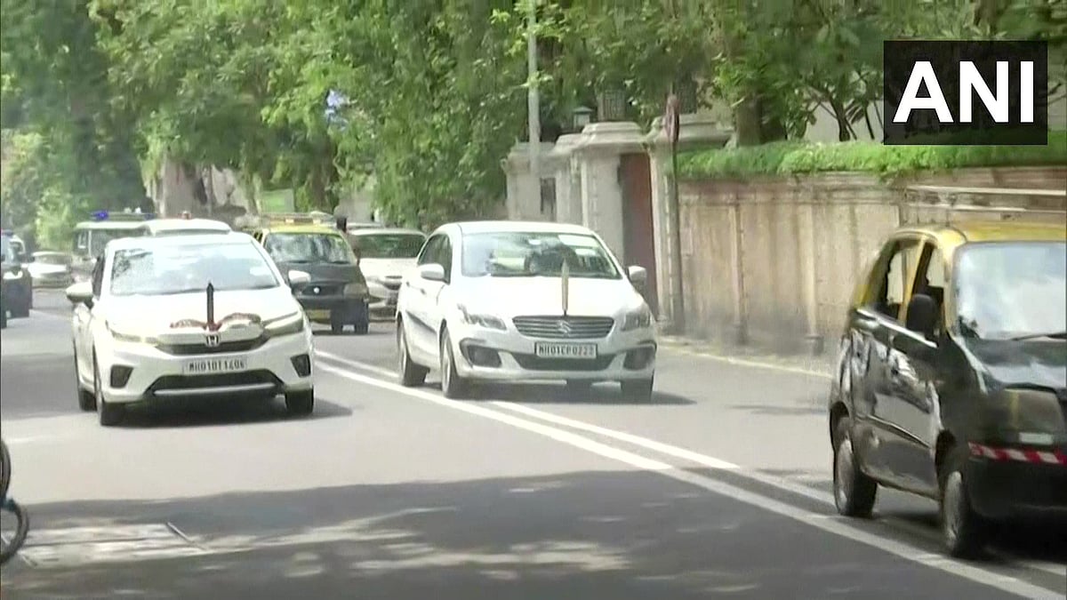A meeting between Maharashtra CM Uddhav Thackeray and NCP leader Sharad Pawar is underway