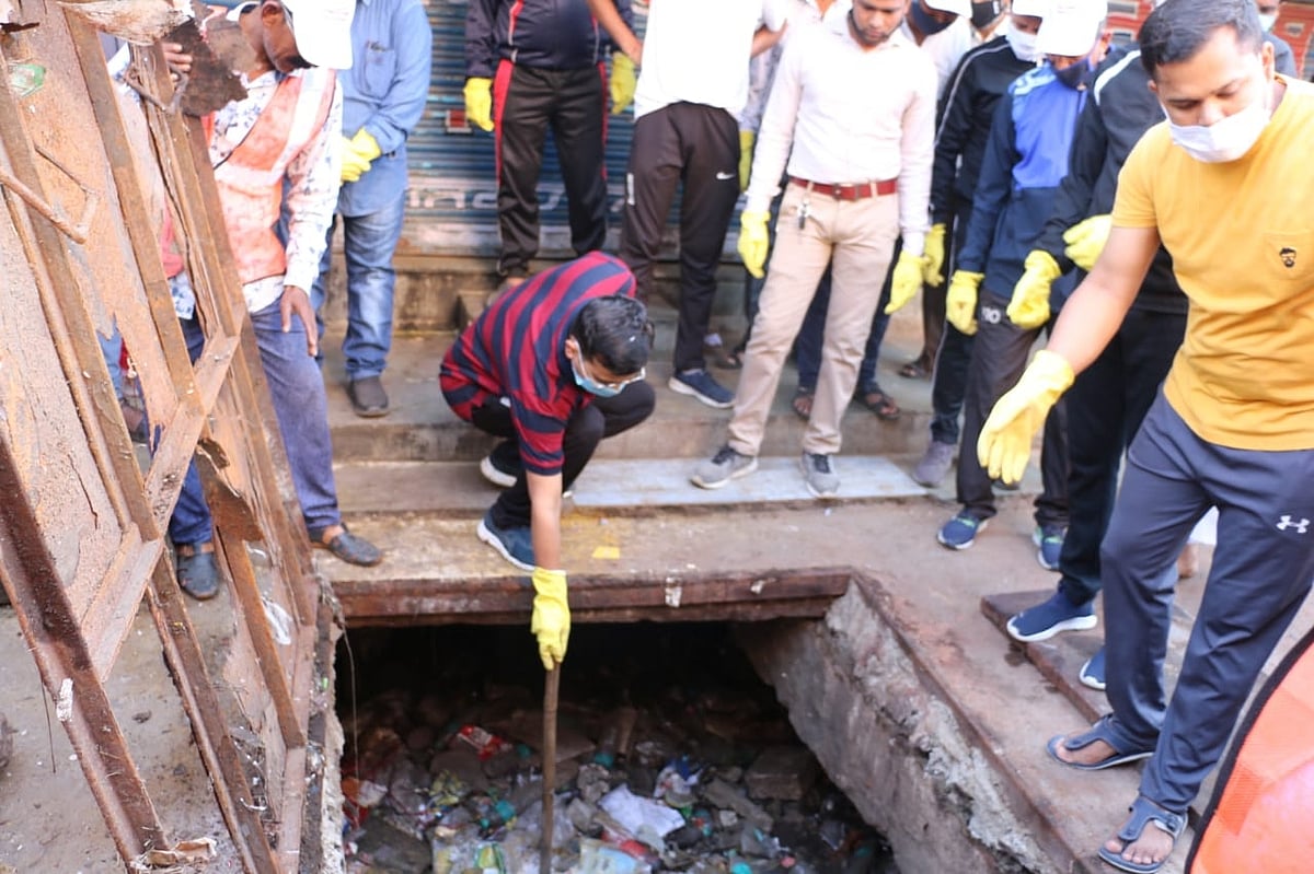 Madhya Pradesh: Collector plunges into city clean-up drive