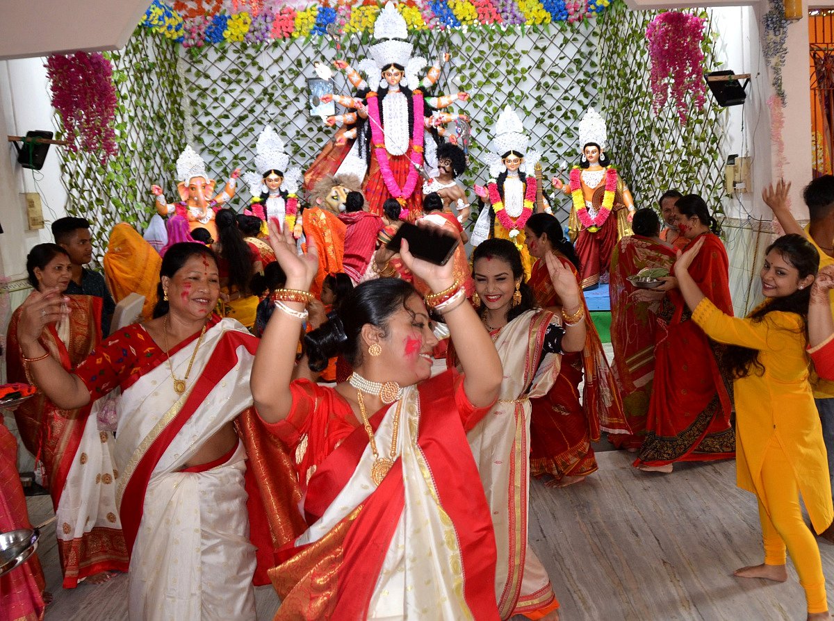 Post Durga Puja celebrations, West Bengal witnesses sudden spike in COVID-19 cases