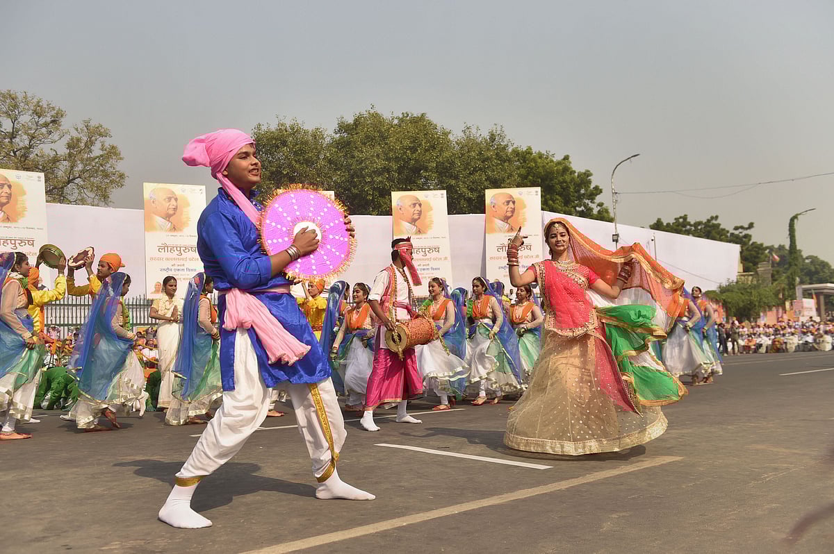 School students perform during cultural programme celebrated on the occasion of Sardar Vallabhbhai Patels birth anniversary in front of Vidhan Bhawan in Lucknow, Sunday, Oct. 31, 2021.