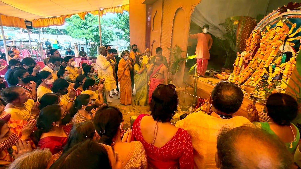 Bhopal: Corona scare deprives Bengalis of Pandal Adda, cultural events