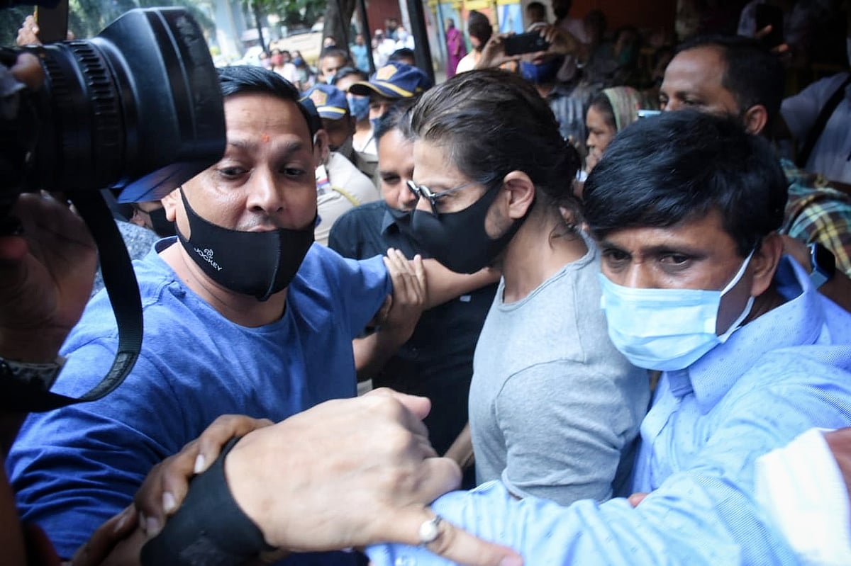 Mumbai cruise drugs case: Shah Rukh Khan allowed 20-minute ‘mulaqat’ with son Aryan
