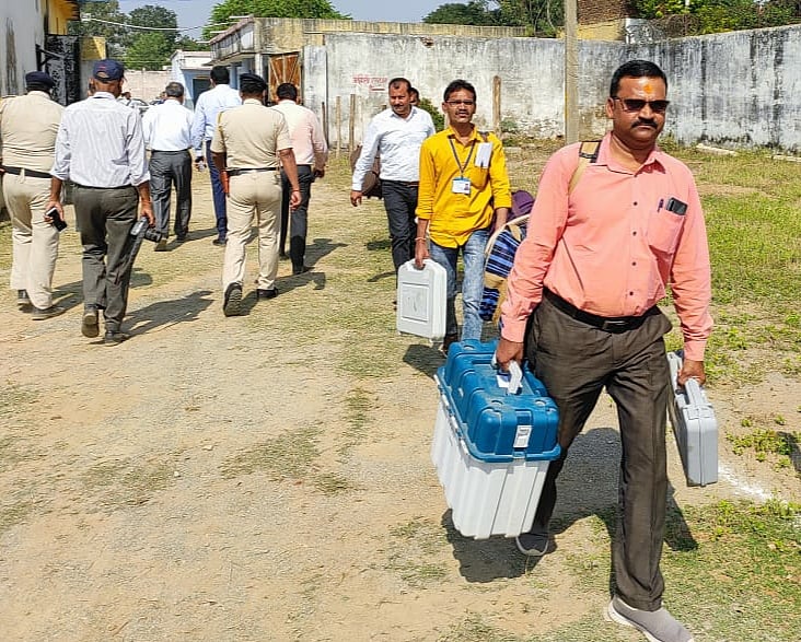 Polling parties leave for poll duty ahead of the by-election in Raigaon
