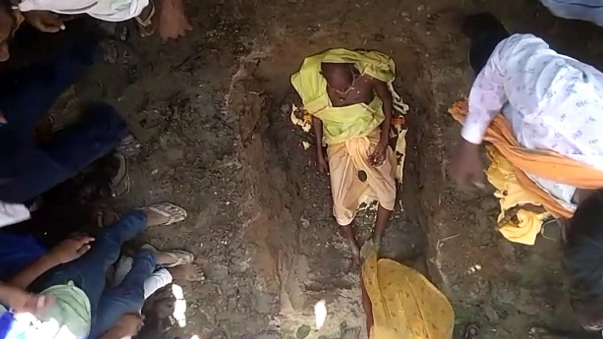 Madhya Pradesh: 105-year-old Pappad Baba takes samadhi, villagers gather to pay obeisance