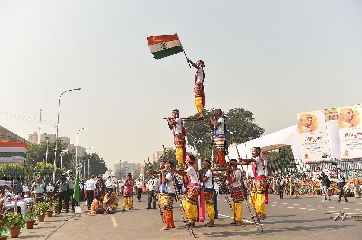 Artists perform during cultural programme celebrated on the occasion of Sardar Vallabhbhai Patels birth anniversary in front of Vidhan Bhawan in Lucknow, Sunday, Oct. 31, 2021.