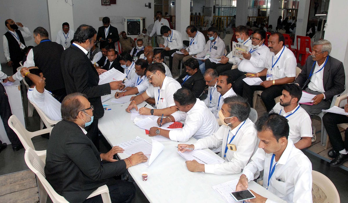 Counting of votes polled for electing executive body of District Bar Association, Bhopal underway on Tuesday.