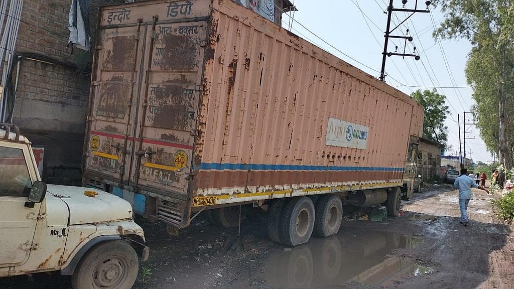 Three arrested for stealing grocery items worth Rs 80 lakh from truck