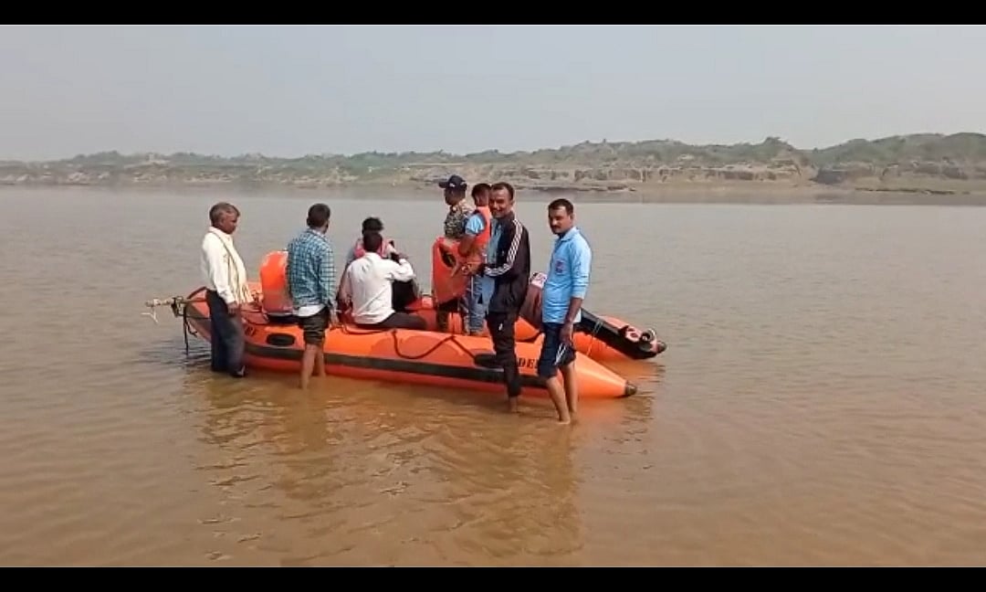 Madhya Pradesh: Crocodile attacks girl on bank of Chambal, search for body on