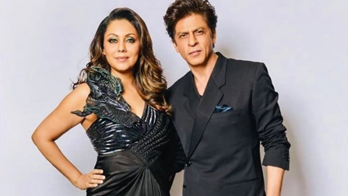 SRK and his family do not deserve this': NCB officials visit Mannat; fans dejected