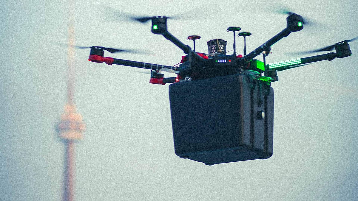 Canada hospitals use drone to carry lungs for transplant