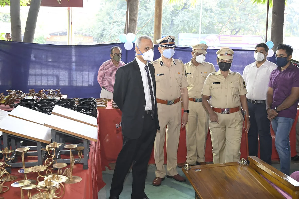 The exhibition was inaugurated by Atul Kulkarni, additional director general of police and Inspector General of Prisons along with other prison authorities