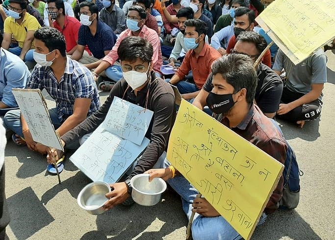 Indore: MPPSC Aspirants stage sit-in, demand results to be declared