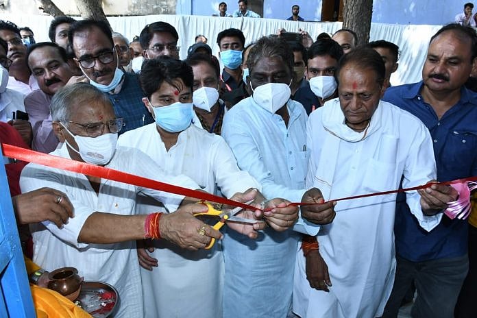 Madhya Pradesh: Civil aviation Jyotiraditya Scindia dedicates oxygen plant, 20-bed ICU in Morar