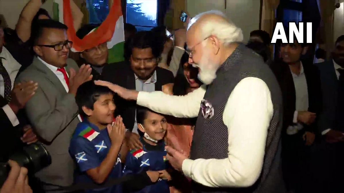 Watch Video: PM Modi plays drums with Indian community in Glasgow before departure for India