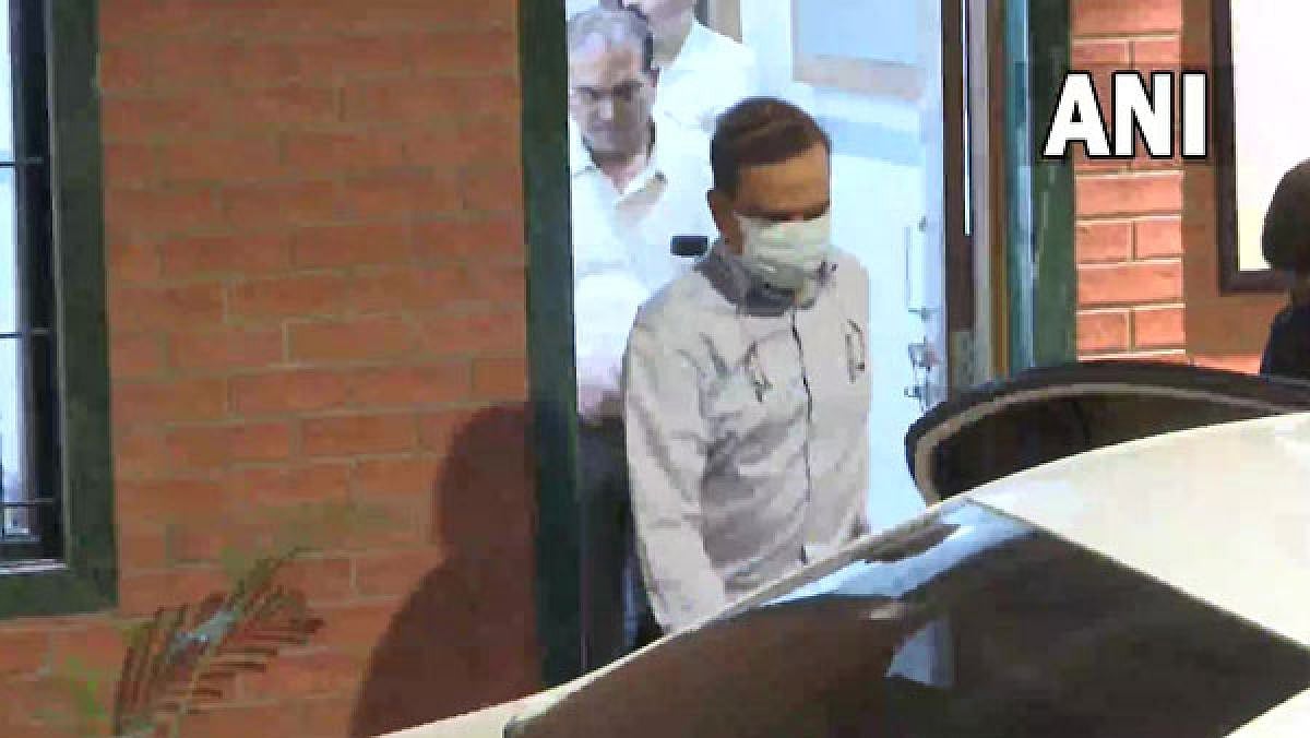 Extortion case: Param Bir Singh appears before Thane Nagar police, questioned for 8 hours 