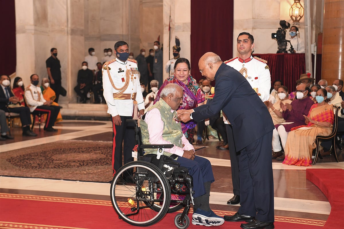 President Ram Nath Kovind presents Padma Shri to Jai Prakash Agarwal for Trade & Industry, at Rashtrapati Bhavan in New Delhi. He is Chairman, Surya Roshni Group of Industries and is an able and successful industrialist. He has received several awards and honours for his service to society. 