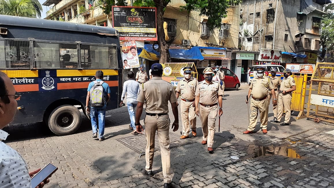Mumbai: Transport Minister Anil Parab holds talks with Sharad Pawar on MSRTC employees strike - Watch video
