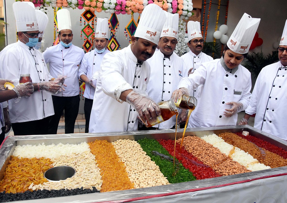 Madhya Pradesh: State Tourism Development Corporation bosses join cake-mixing ahead of Xmas, New Year