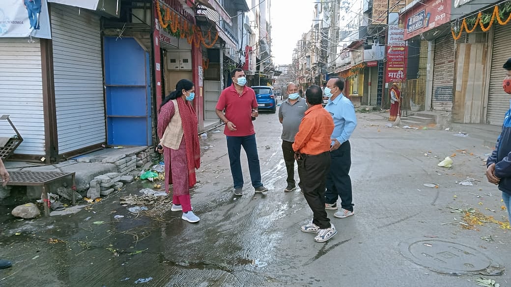 Indore: Before people woke up,
IMC had cleaned city