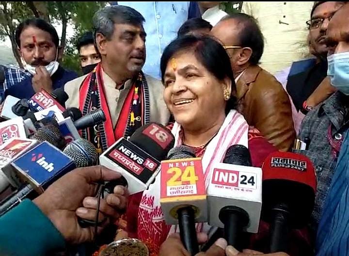 Usha Thakur addressing media persons | 