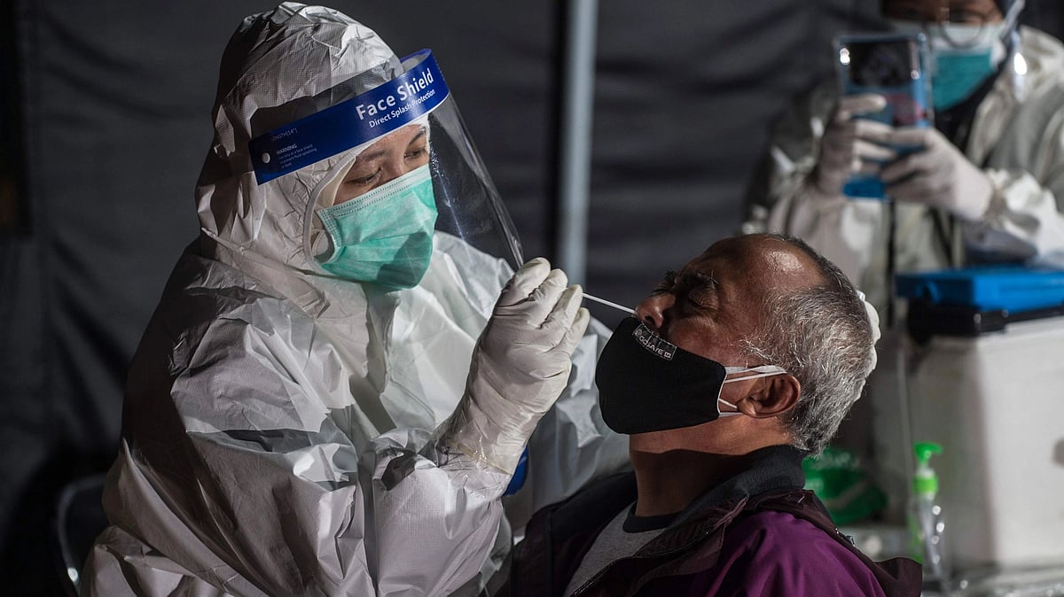 COVID-19: India reports 11,850 fresh cases; 555 deaths in last 24 hours