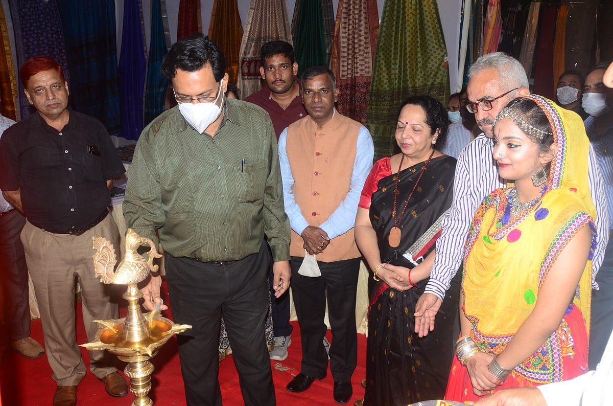 OSD and resident commissioner of Madhya Pradesh Bhavan, Pankaj Raag, inaugurated festival on Monday