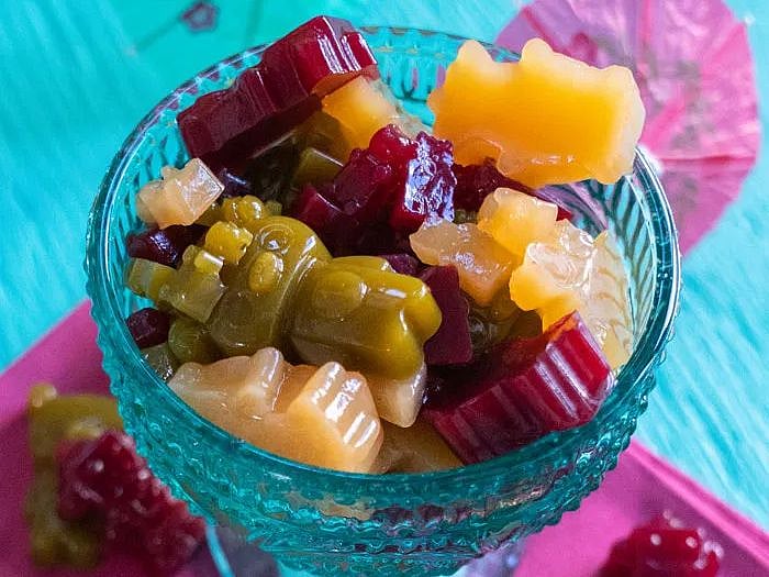 Vegans and vegetarians, increase your intake of vitamins with these plant-based gummy candies 