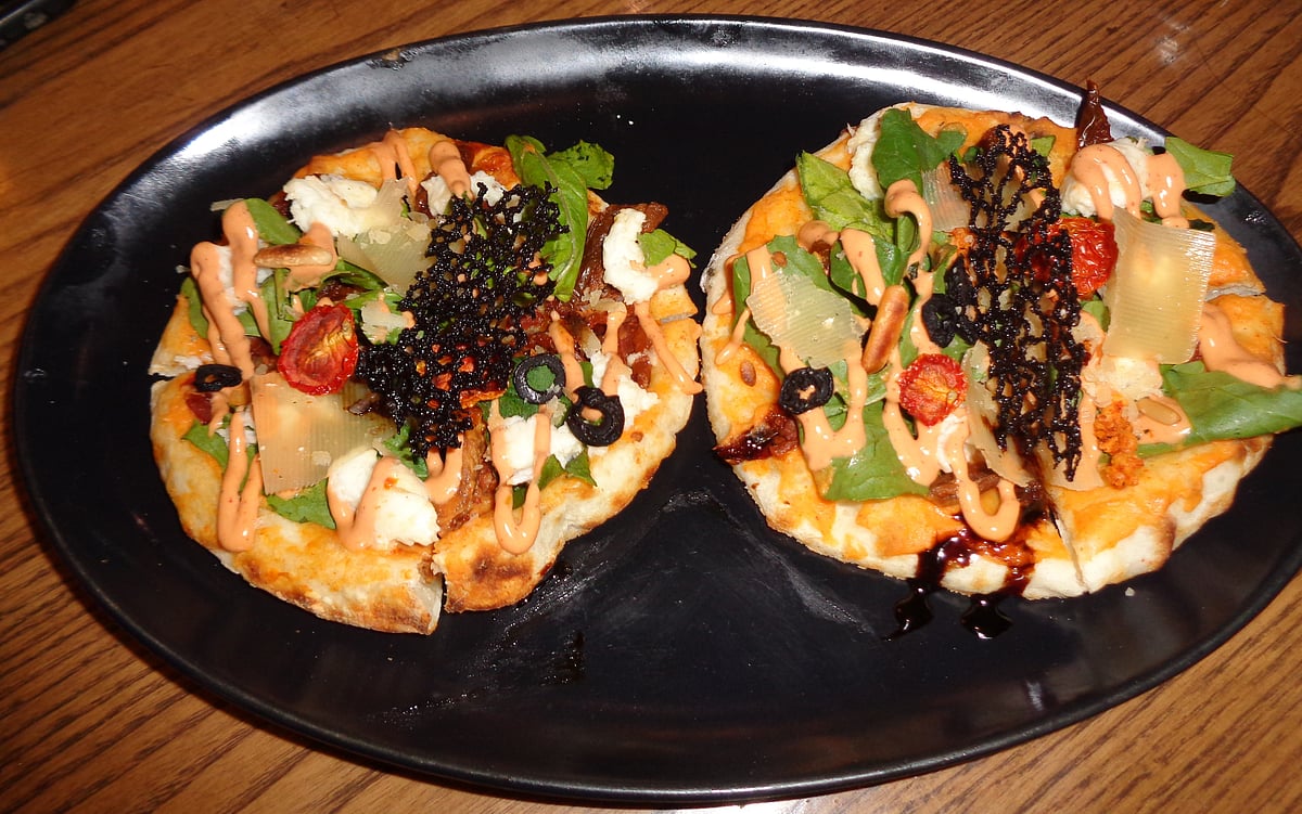 Siracha Hummus Kulcha