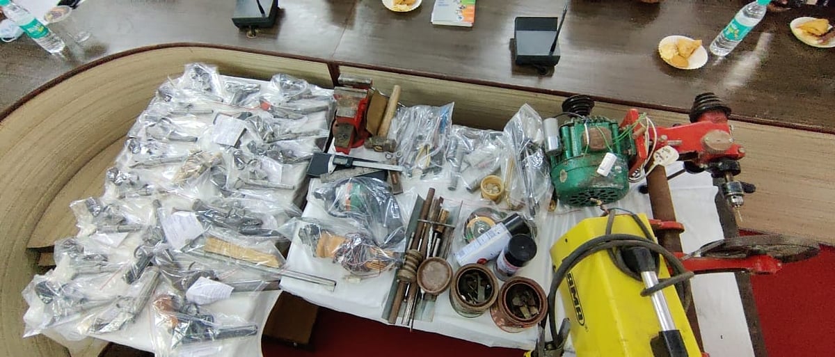 Uttar Pradesh: Police raids illegal arms factory in Banda; 5 arrested