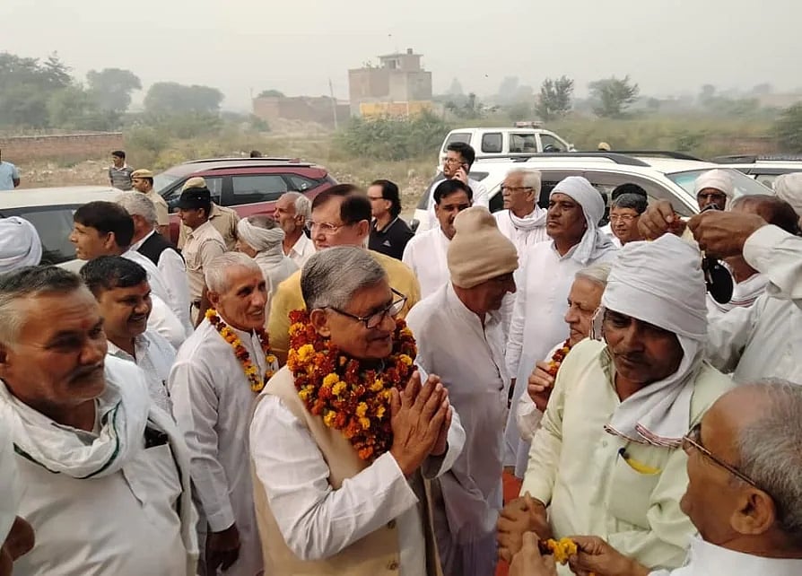 Haryana: BJP MP Ram Chander Jangra's car vandalised during farmers' protest 