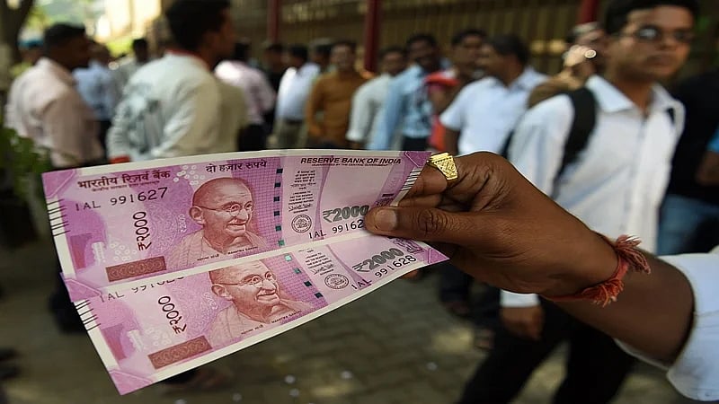 Mumbai police bust fake note-printing factory in Pydhonie, one arrested; counterfeit notes of over Rs 1.6 lakh face value seized