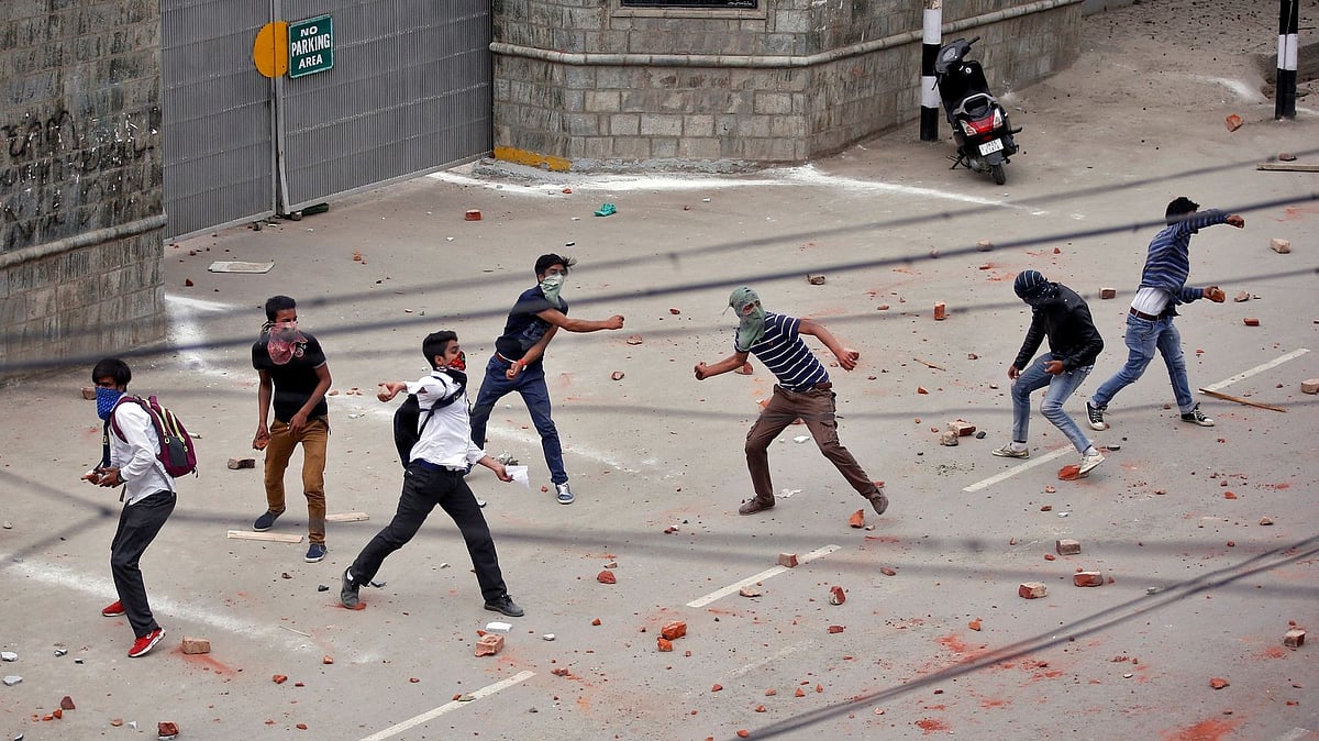Madhya Pradesh: Bill to punish stone pelters and recover damages tabled