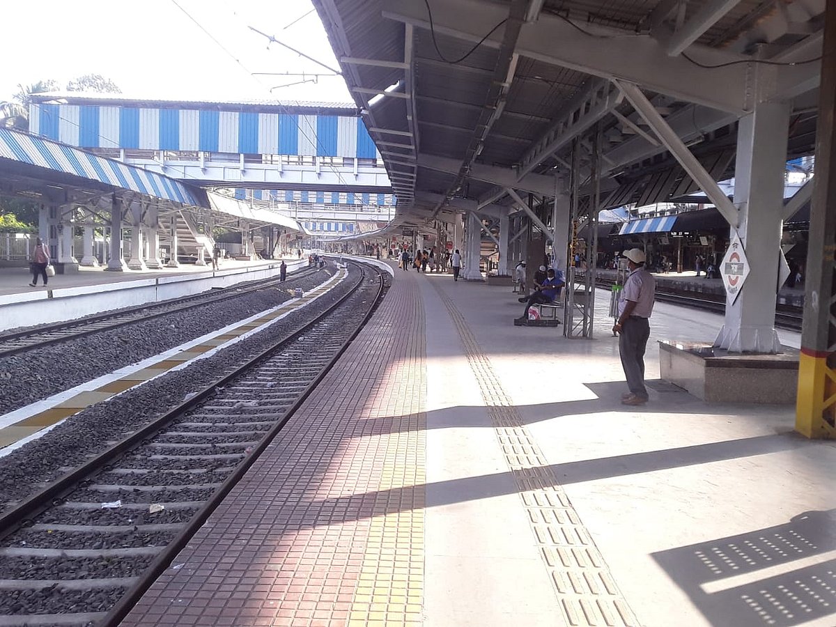 Newly constructed platforms with tiles indication for visually impaired persons and a newly constructed foot-over bridge at Mumbra station attached below