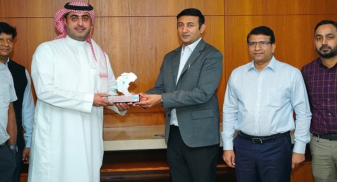 article-image