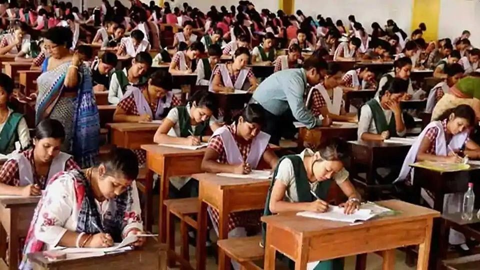 Aspirants trend #RailwayExamCalendarDo on Twitter to draw government’s attention to their predicaments