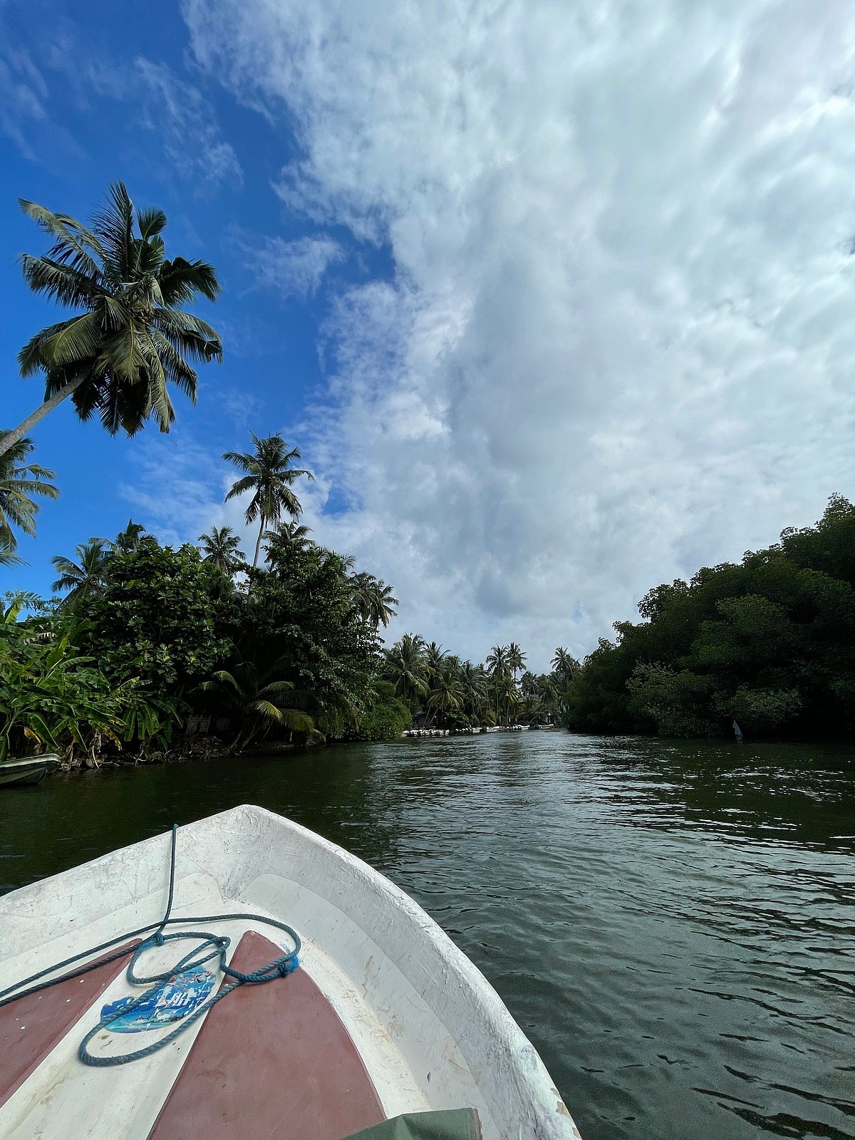 Boat ride on Mandu River 