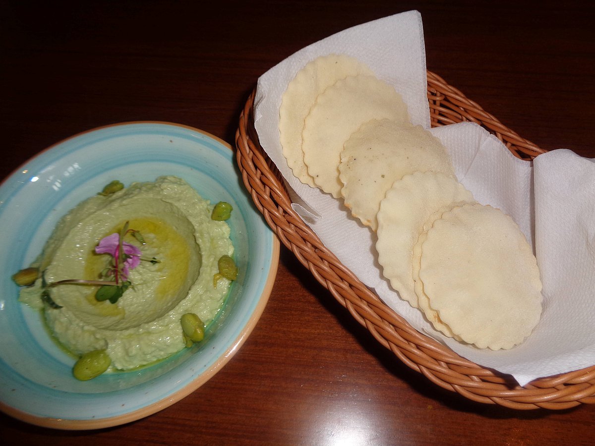 Pita with avocado hummus