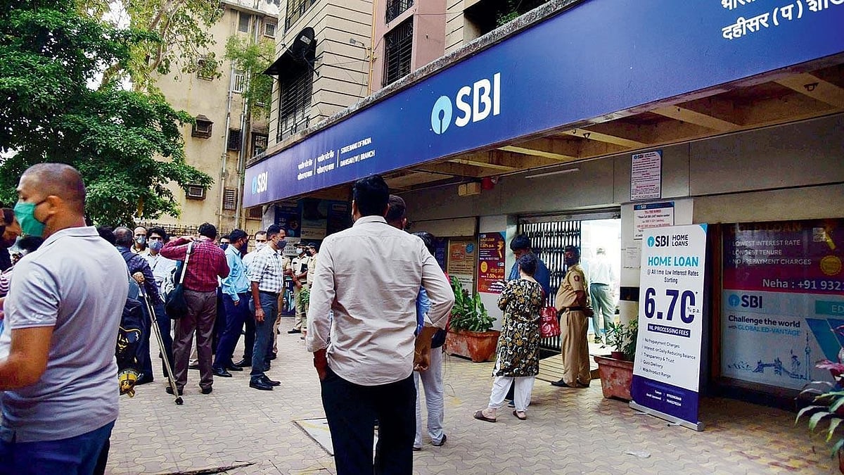 Mumbai:  Police sniffer dog 'Jessi' helps track down culprits in Dahisar bank robbery