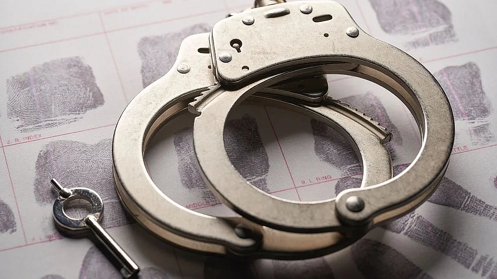 Mumbai: ED arrests red sandalwood smuggler Badshah Malik