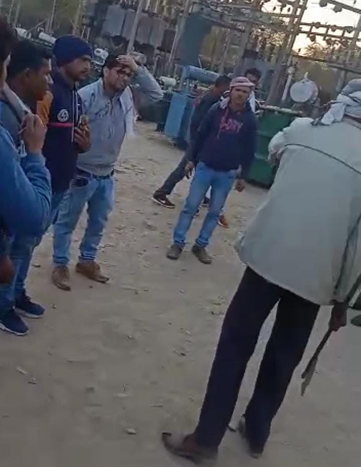 Morena: Farmer hits junior engineer for disconnecting power supply