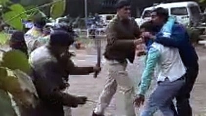 CANE CHARGED: NSUI activists in Bhopal arrested while demanding online exams