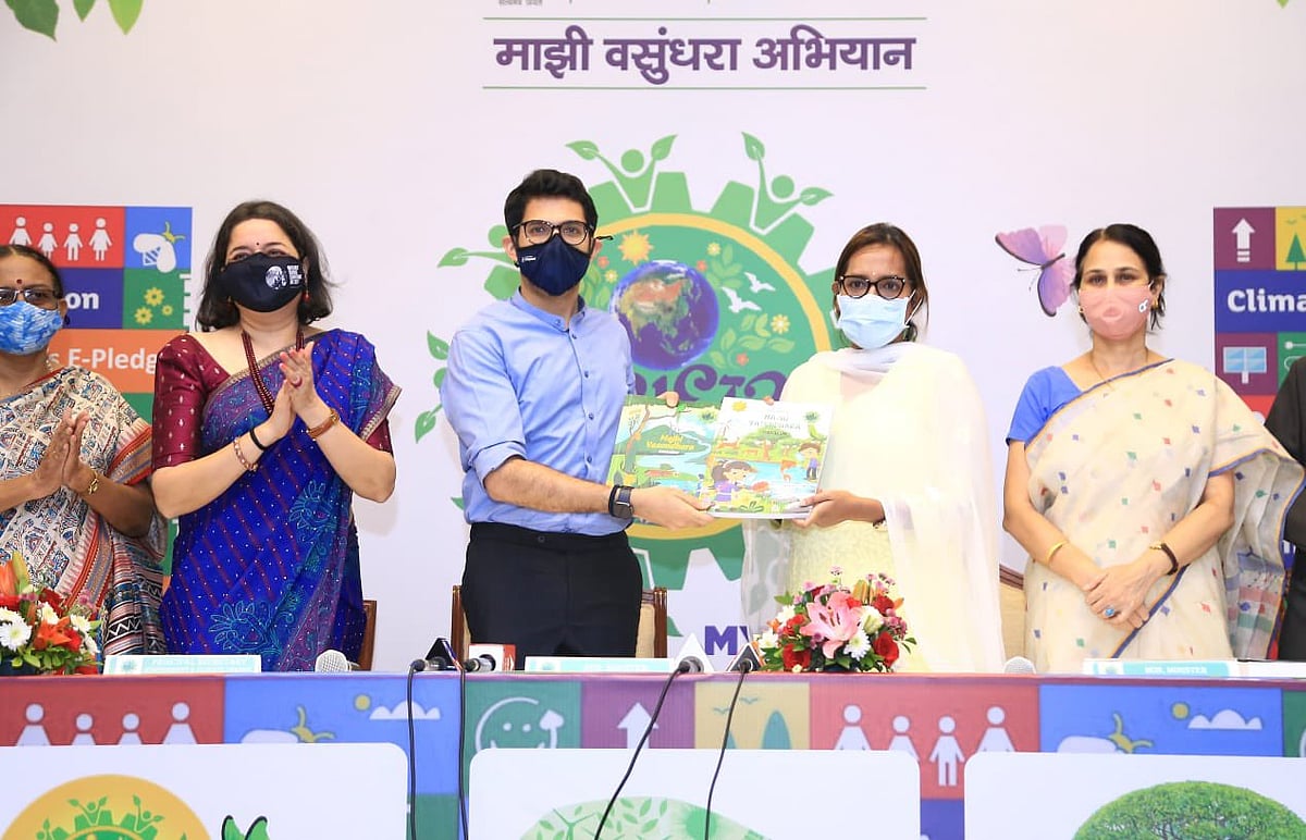 FPJ-Ed: Aaditya Thackeray hands over Majhi Vasundhara Curriculum on environment and climate change to education department