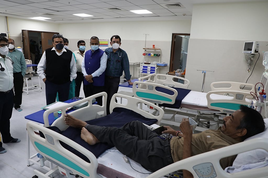 Madhya Pradesh: Dialysis unit starts at Super Speciality Hospital with six machines