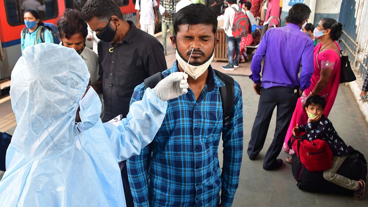 COVID-19: India reports 2.58 lakh new cases; Omicron tally stands at 7,743 