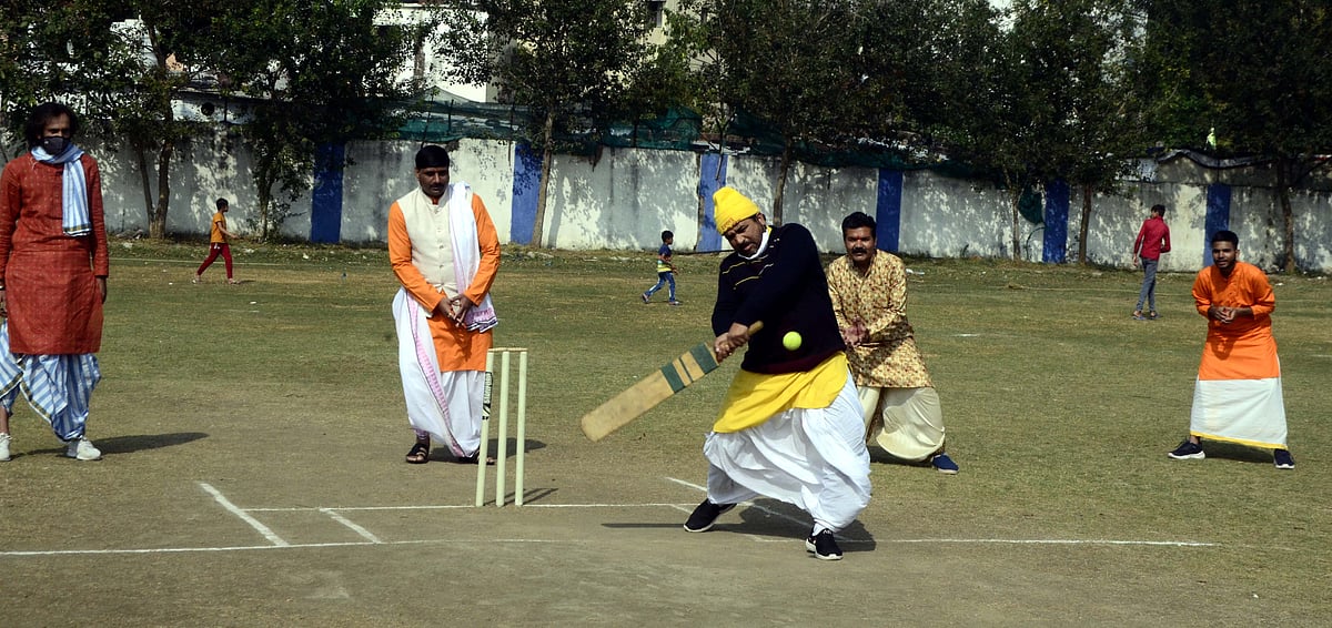 Maharishi Vaidic Brahman Samaj
organises friendly cricket match at Ankur Cricket Ground on Monday. | 