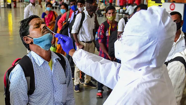 COVID-19 in Mumbai: Highest number of cases this week, expected today; possible peak, says Maha task force member