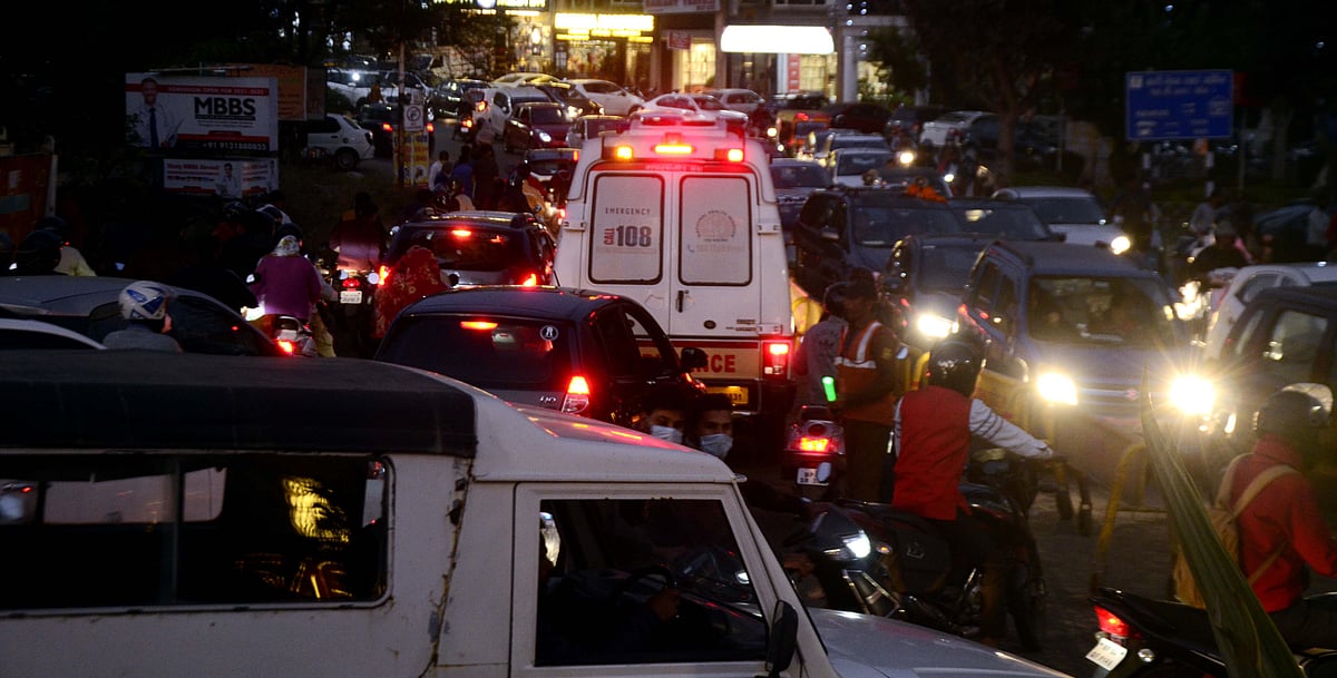 Bhopal: Chaos in MP Nagar, nearby areas as busiest squares shut down for metro construction